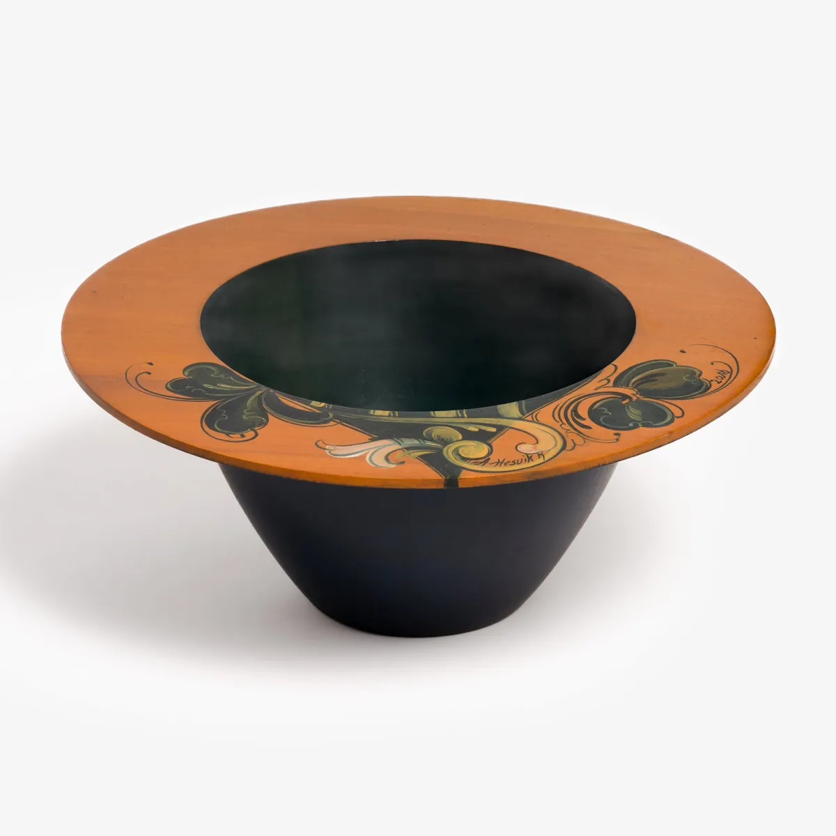 Vesterheim Rosemaling-Bowl with Rosemaling by Anne Hesvik