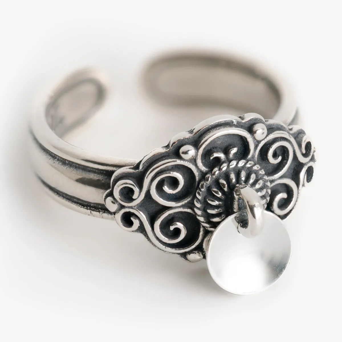 Vesterheim Sølje Jewelry-Bunad Ring with Spoon by Sylvsmidja